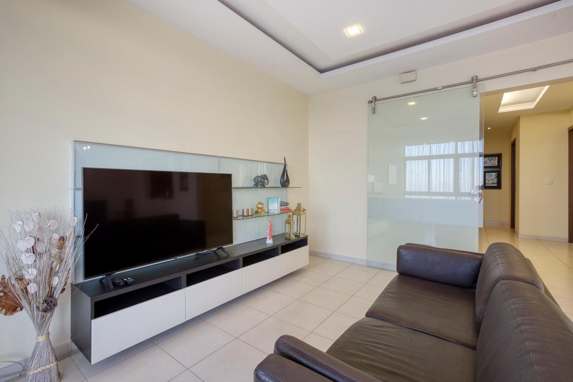 Seafront Sliema Apartment With Balcony & Sea Views By Jl Exterior photo