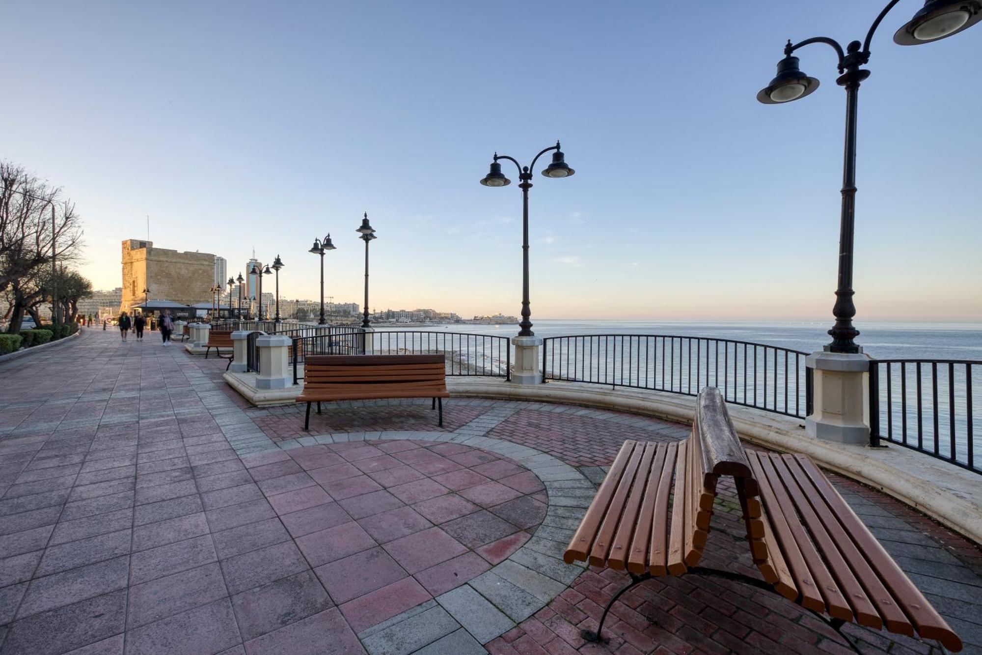 Seafront Sliema Apartment With Balcony & Sea Views By Jl Exterior photo